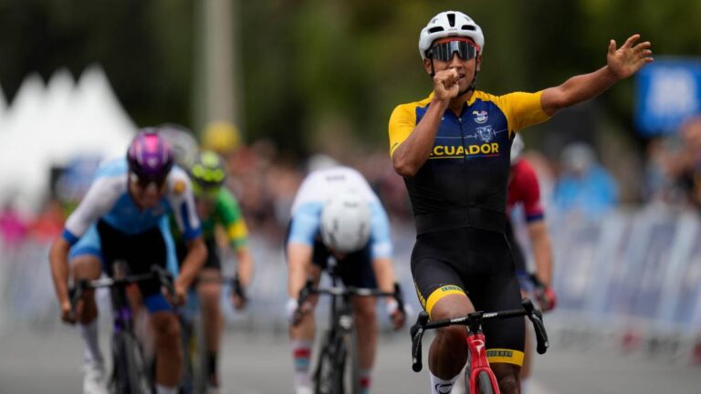 Narváez le da a Ecuador la medalla de oro en el ciclismo de ruta de los Panamericanos 2023