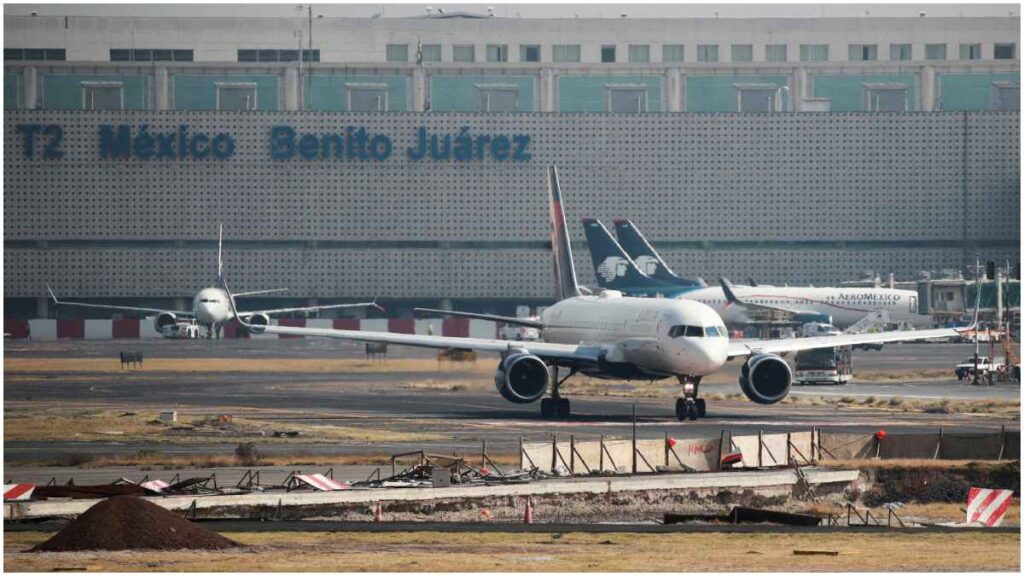 ¿Es necesaria la VISA para viajar en avión a México? | Reuters; Romero