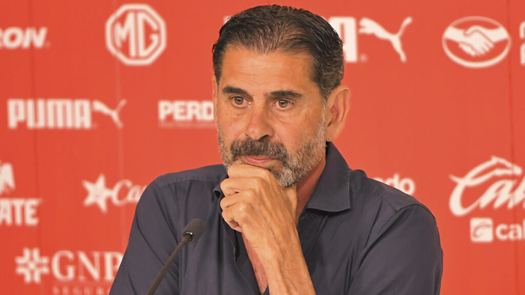 Fernando Hierro llegaron para este Apertura 2023 a Chivas. Imago 7