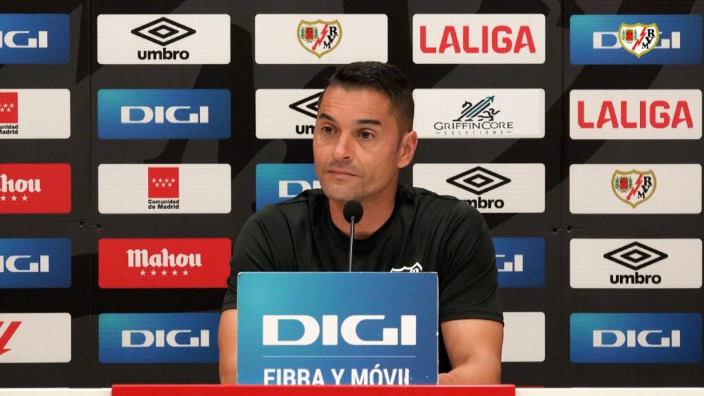 Francisco Rodríguez, en rueda de prensa. - Rayovallecano.es.