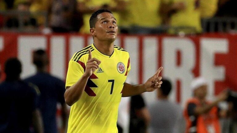 Carlos Bacca deja al descubierto el día que los jugadores de Colombia pidieron a Arturo Reyes sobre Queiroz