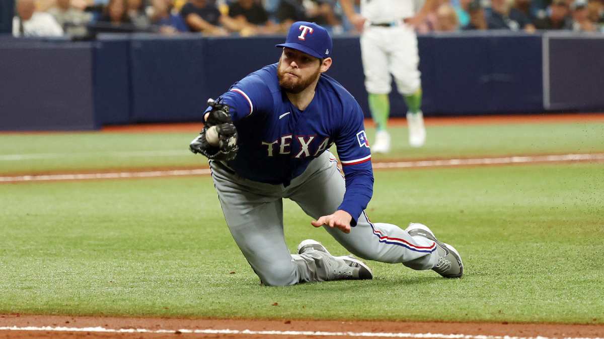 TEXAS RANGERS SORPRENDE Y GANA 2 POR 0 ANTE HOUSTON ASTROS EN EL