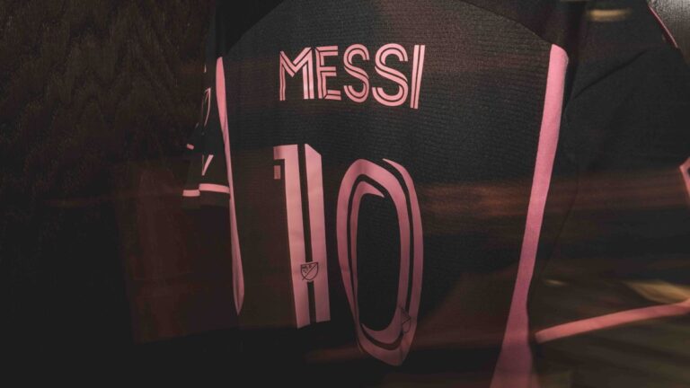 ¡Vuelve Messi! Inter Miami confirma que Leo está disponible ante Charlotte con su camiseta en el vestidor