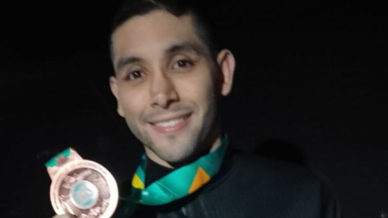 Miguel de Lara se cuelga el bronce en los 100m pecho de Santiago 2023