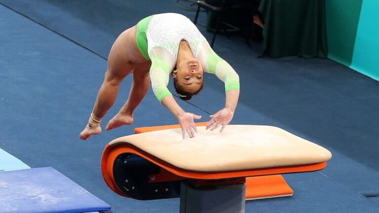 Natalia Escalera le da a México la primera medalla en gimnasia artística de Santiago 2023