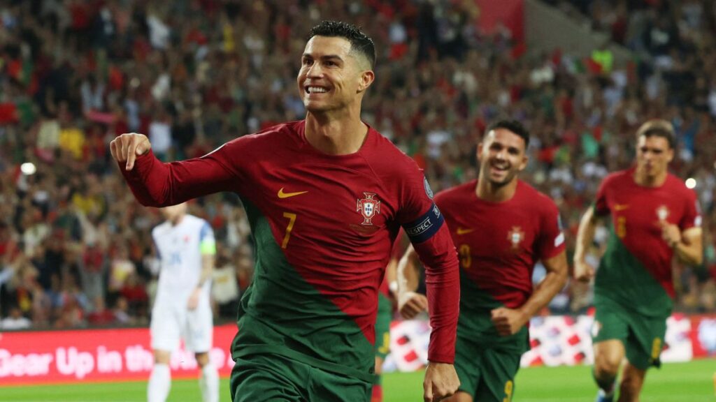 Portugal clasifica a la Euro 2024 con doblete y reconocimiento para Cristiano Ronaldo