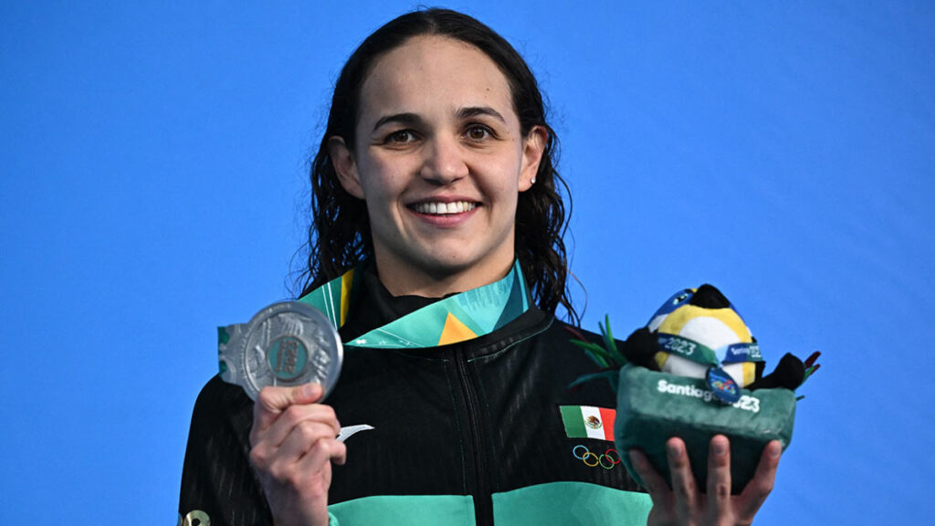 ¡María Mata es de plata! Se lleva la final de los 200 metros mariposa de Santiago 2023 | Reuters