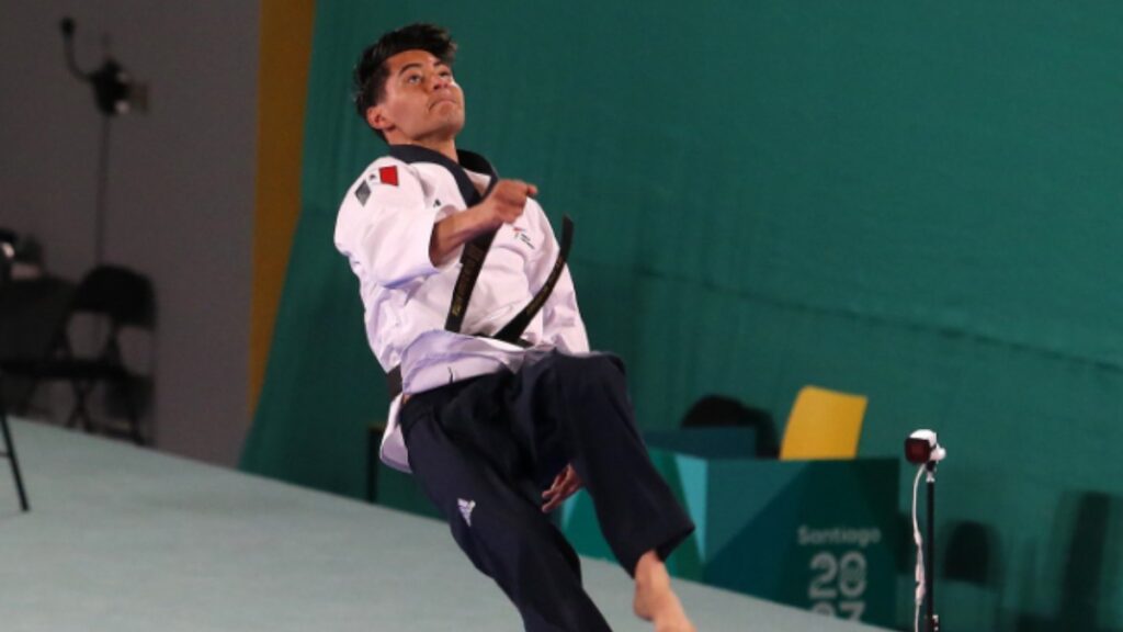 William Arroyo, primer medallista de oro mexicano en Santiago 2023, dio sus conclusiones sobre su presea en taekwondo poomsae.