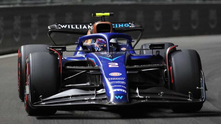 Logan Sargeant aprovecha el error de estrategia de Checo Pérez y Red Bull para tener su mejor posición en la F1