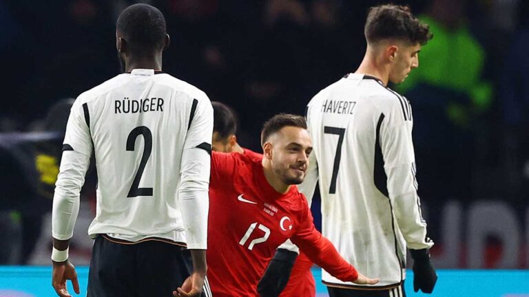 Turquía le pega a Alemania en partido amistoso