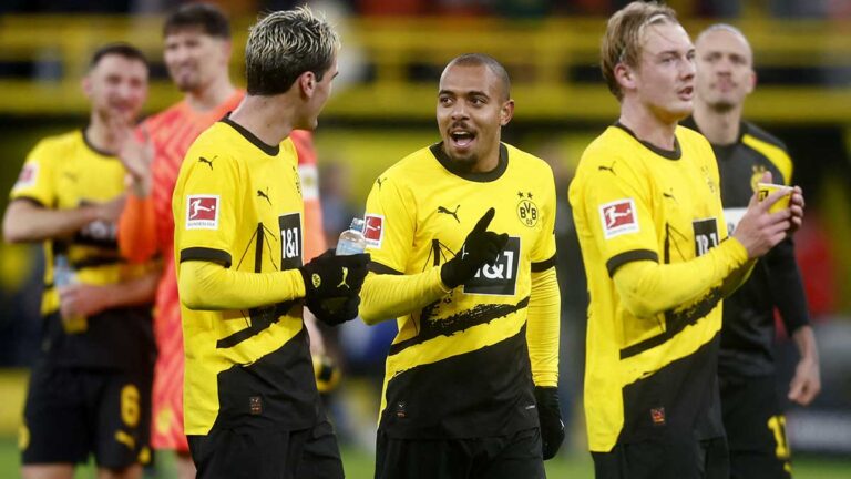 El Dortmund evita la catástrofe y termina goleando al Monchengladbach
