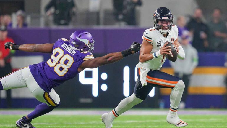 Los Bears vencen a los Vikings con cuatro goles de campo, sin touchdowns y las cuatro intercepciones de Joshua Dobbs