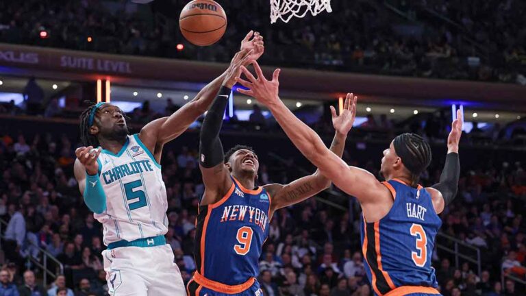 Los Knicks vencen a los Hornets y se enfrentarán a los Bucks en los cuartos de final del torneo In-Season de la NBA