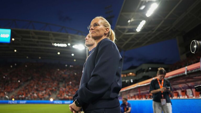 Sarina Wiegman: “La llegada de Emma Hayes es bueno para el fútbol femenino”
