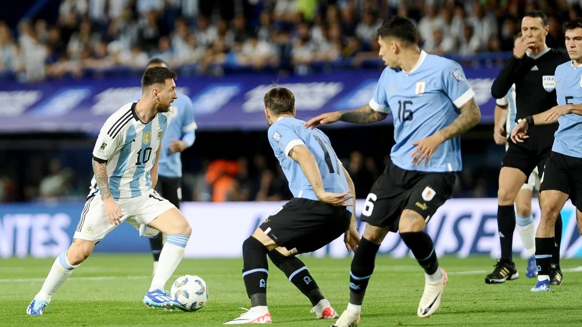 Argentina perdió 0-2 ante Uruguay en La Bombonera por las Eliminatorias  2026, FUTBOL-INTERNACIONAL