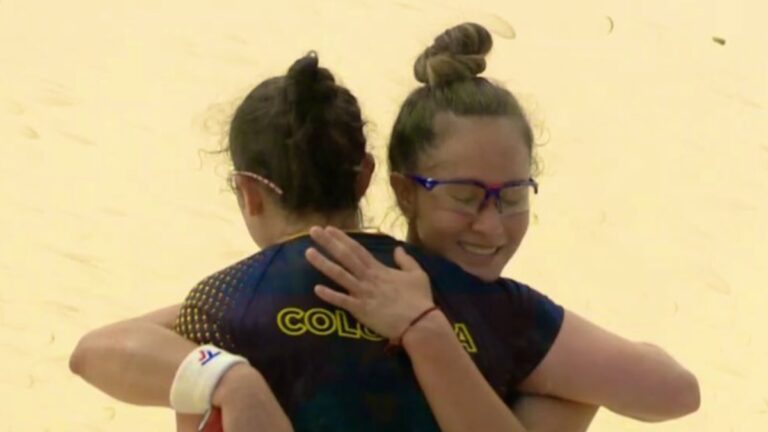 Lucia Bautista y Laura Tovar ganan oro en squash de dobles femenino