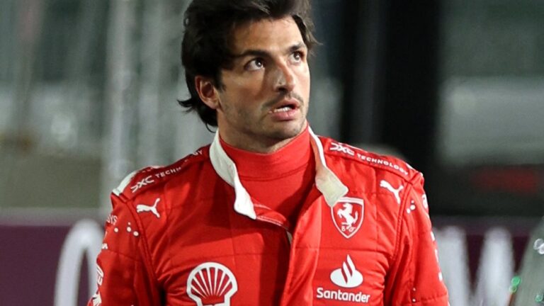 ¡Increíble! El impacto de la coladera con el Ferrari en el GP de Las Vegas genera… una penalización para Carlos Sainz