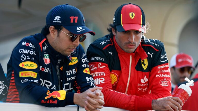 Checo Pérez recibe una advertencia por insultar a los comisarios tras ser penalizado en el GP de Abu Dhabi