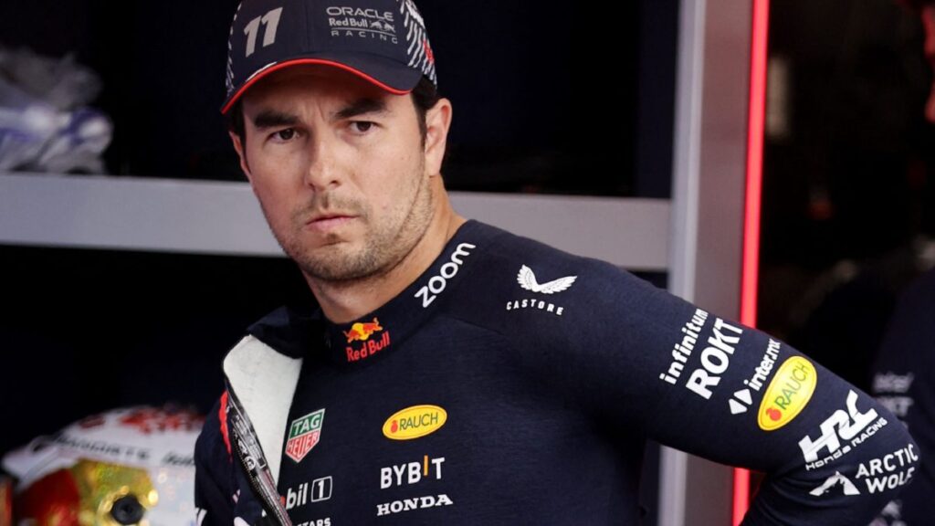 Checo Pérez se mostró molesto con Red Bull luego de la fallida estrategia del equipo que lo hizo quedar eliminado en la Q2 del GP Las Vegas
