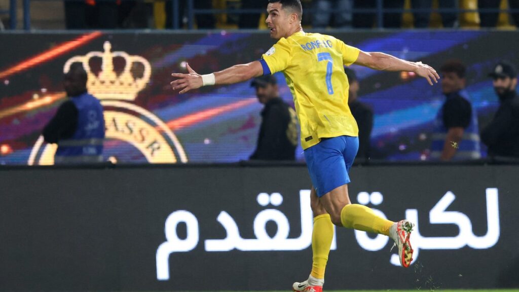 Cristiano Ronaldo marcó un impresionante gol de vaselina en la victoria del Al Nassr dentro de la Liga Profesional Saudí.