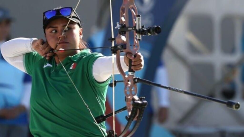 Dafne Quintero se apropió de la medalla de oro en tiro con arco compuesto de Santiago 2023.
