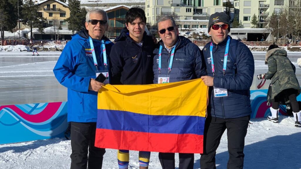 El patinador colombiano Diego Amaya ganó la plata en salida en masa en Lausanne 2020 | @OlimpicoCol