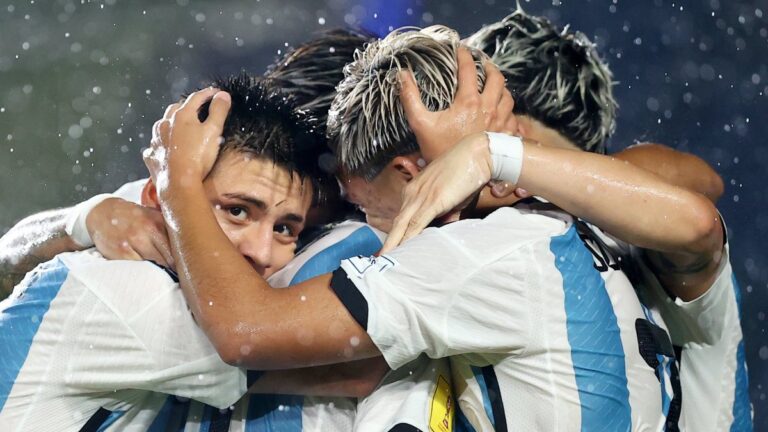 Argentina aplastó a Venezuela y está entre los ocho mejores del Mundial Sub 17