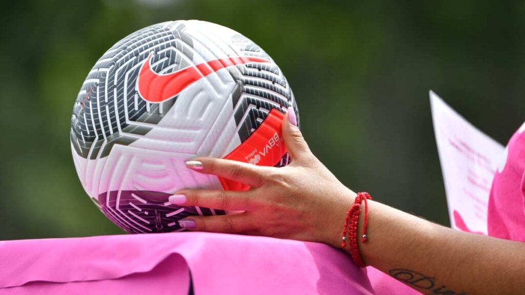 Campos pide apoyar al 100% al fútbol femenil en México | Imago7