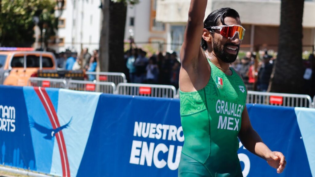 Crisanto Grajales se quedó con el bronce tras una cierre dramático en triatlón | @COM_Mexico