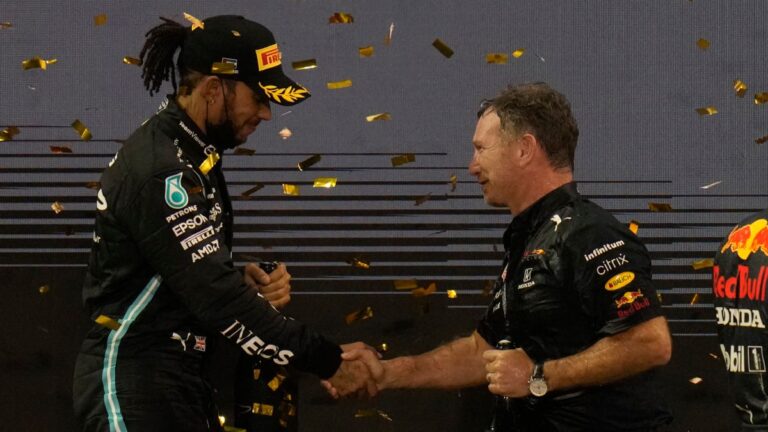 Lewis Hamilton desmiente a Christian Horner y confiesa que Red Bull fue quien lo buscó