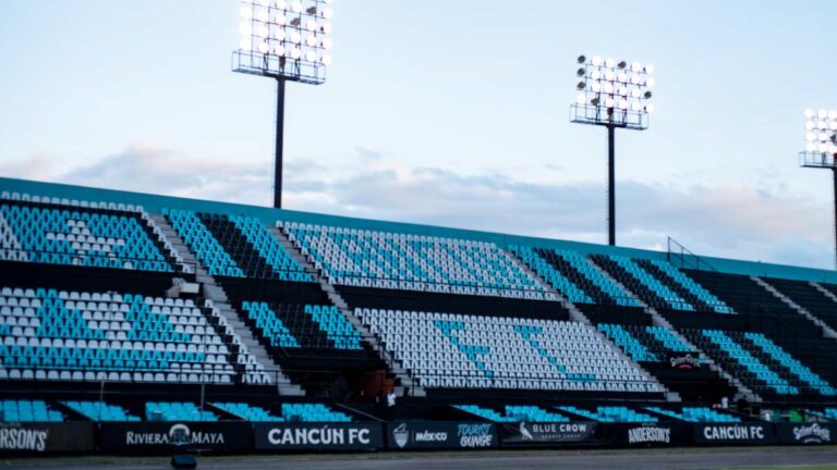 El partido entre Cancún y Mineros se suspendió por más de dos horas debido a una fuerte tormenta