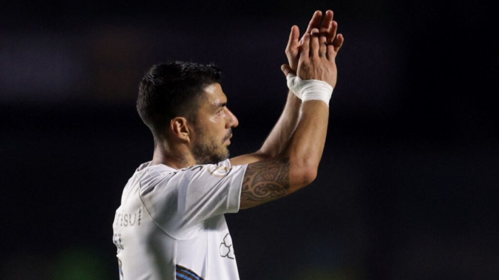 Luis Suarez abandona Gremio entre rumores del Inter Miami | Reuters; Moraes