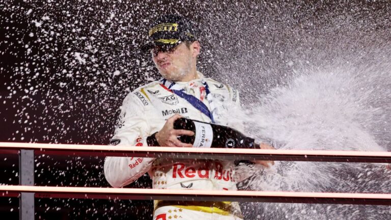 Max Verstappen barre en USA y es el primer piloto en ganar tres Grandes Premios en un país la misma temporada