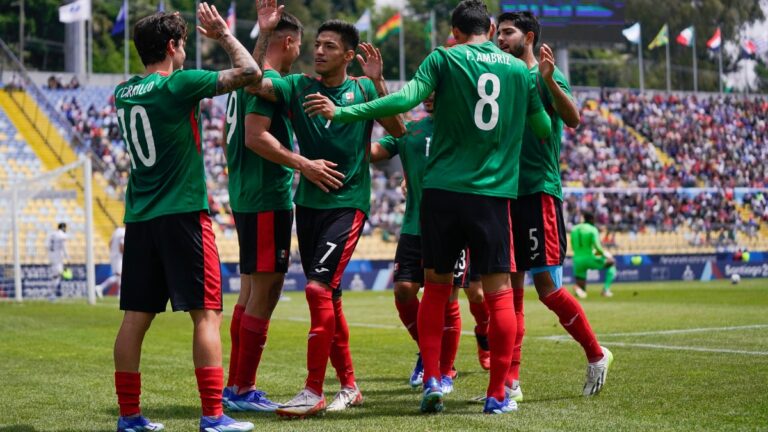 México golea a Estados Unidos y se queda con el bronce en el fútbol varonil de Santiago 2023