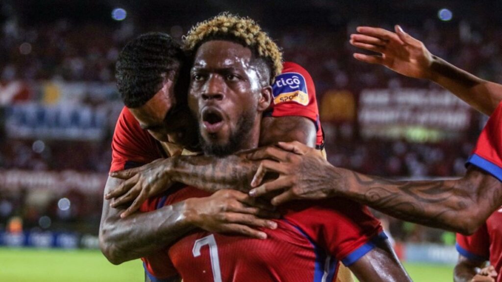 Panamá le pasa por encima a Costa Rica | @fepafut