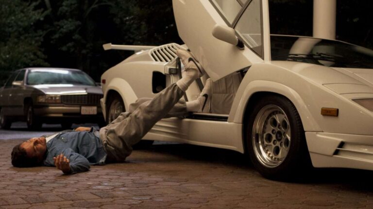 El icónico Lamborghini de Leonardo DiCaprio en ‘El lobo de Wall Street’ sale a subasta, pero… ¡nadie lo quiere!