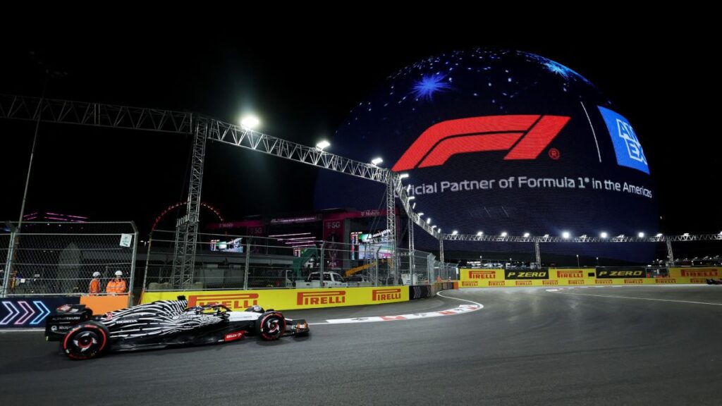 Ricciardo no está contento con el asfalto | REUTERS/Mike Blake
