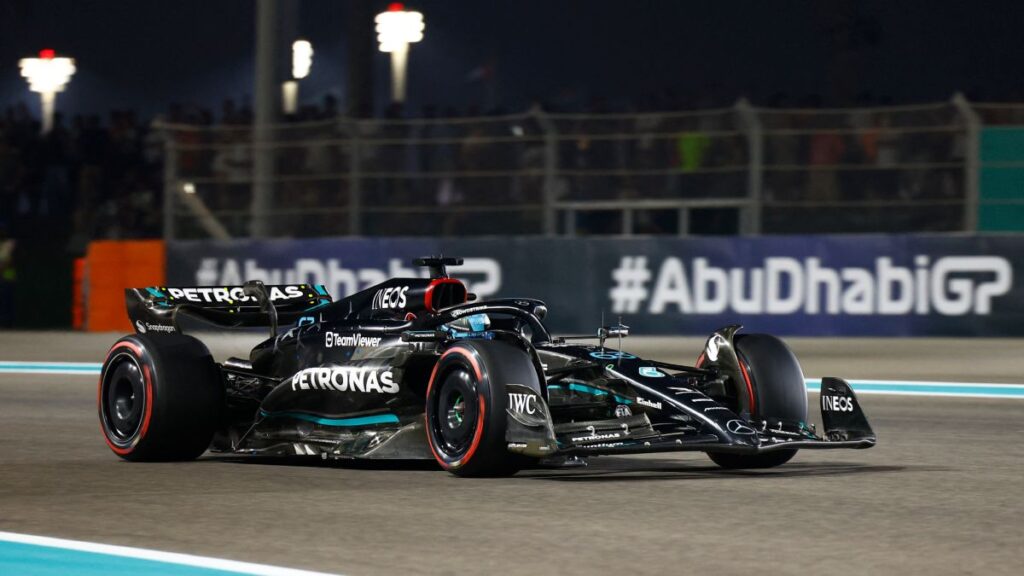Russell lidera la FP3 en el GP de Abu Dhabi; Checo cae al puesto 11
