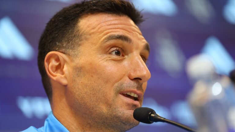 De la ausencia de Garnacho a la citación de Maffeo: las frases de Lionel Scaloni antes del duelo con Uruguay