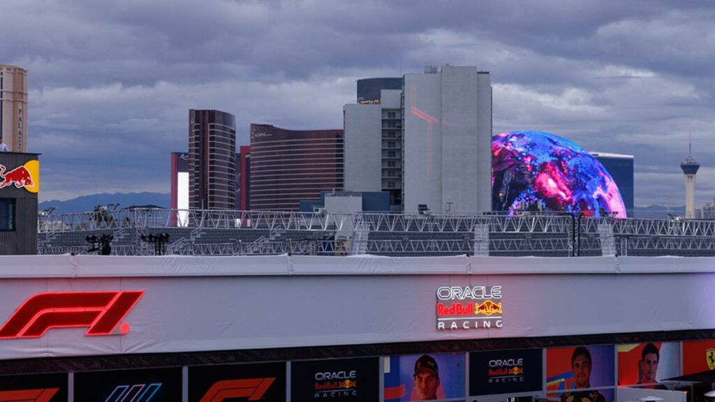 La FIA y la Fórmula 1 lanzan una prohibición clave para el Gran Premio de Las Vegas | Reuters