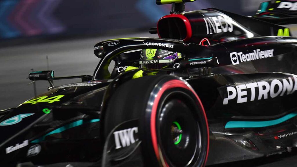 WhatsApp se convierte en patrocinador del equipo Mercedes de la Formula 1 | Reuters