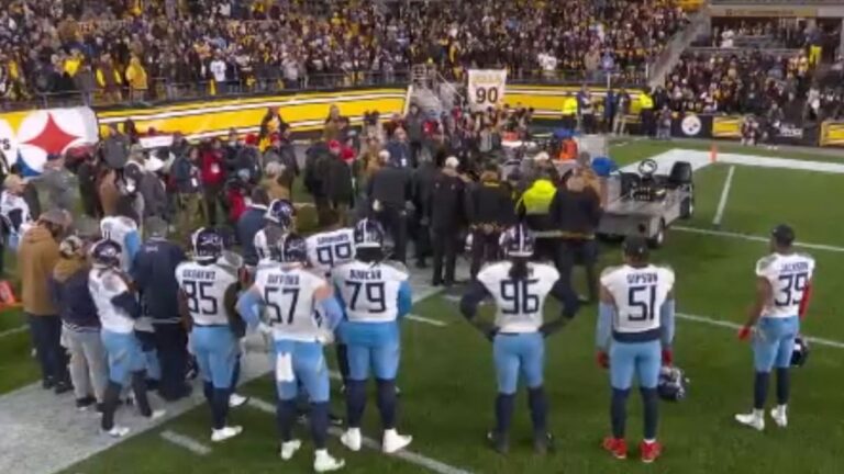 Treylon Burks cae conmocionado sobre el cierre del Titans vs Steelers y dispara las alarmas en la NFL