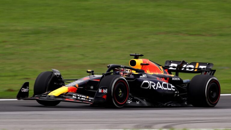 Max Verstappen se lleva la pole position en Brasil; Checo Pérez saldrá noveno