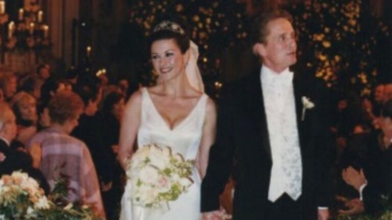 Michael Douglas y Catherine Zeta-Jones celebran sus 23 años de casados “más fuertes que nunca”