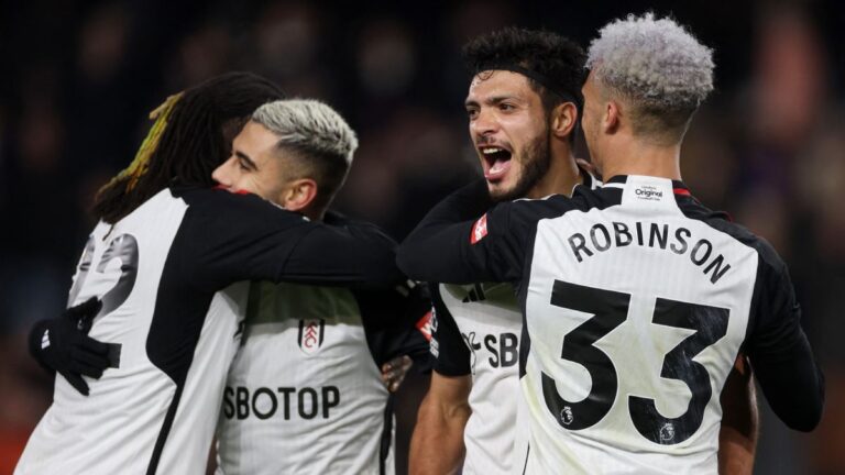 Raúl Jiménez comanda la ‘manita’ del Fulham sobre el Nottingham Forest