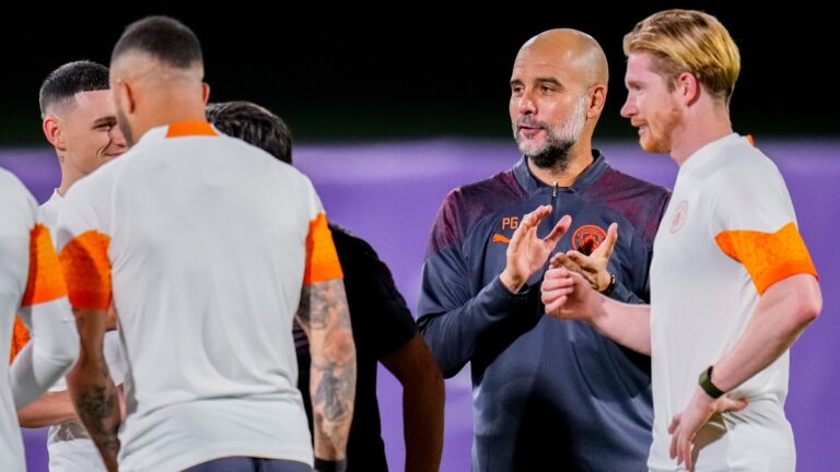 Manchester City disfruta del calor en Arabia con De Bruyne de regreso en el Mundialito