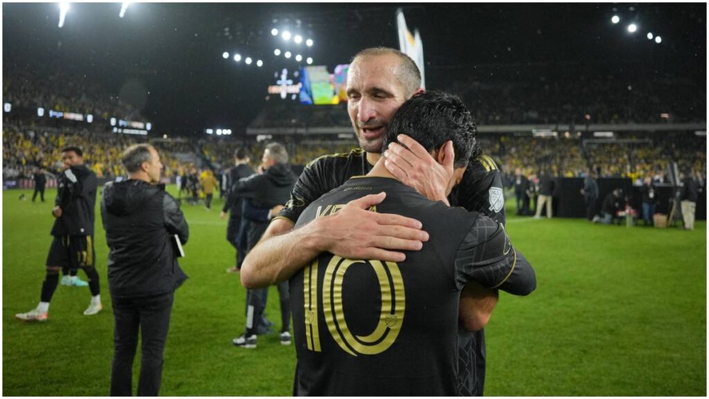 Chiellini y Carlos Vela en la final de la MLS | Reuters: Doster-USA TODAY Sports