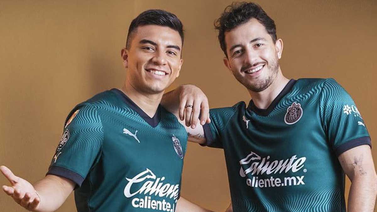 ¡Mostrando sus raíces mexicanas! Chivas presenta jersey alternativo