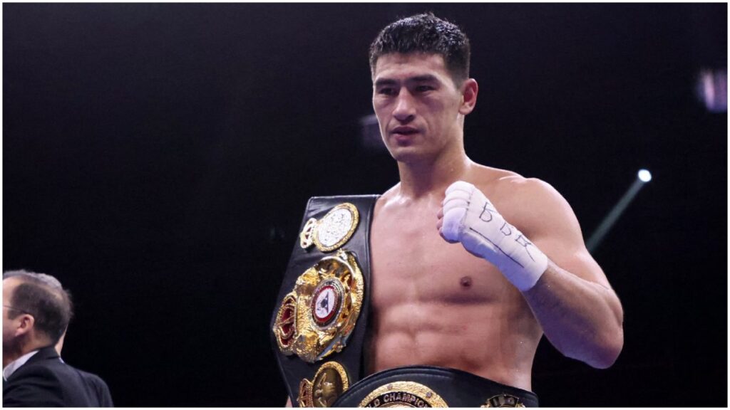 Dmitry Bivol, campeón del AMB busca una pelea con Canelo | Reuters; Yosri 