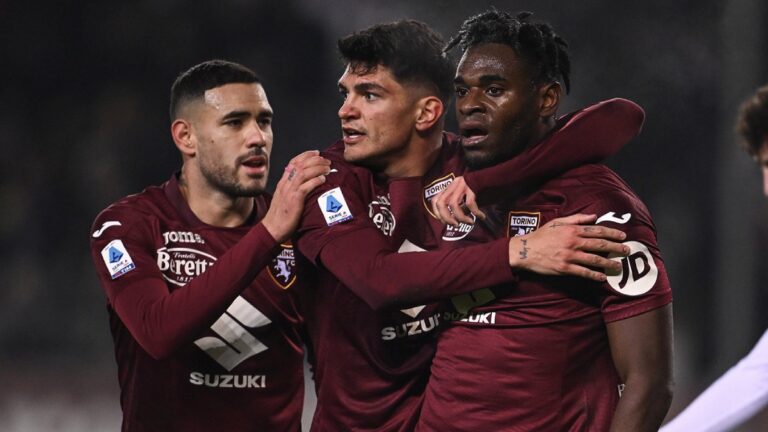 Duván Zapata se ‘despierta’ con doblete en la victoria de Torino ante Atalanta